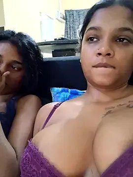 Freechat Indianqueen03 on StripChat