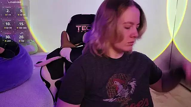 Freechat InternetFairy_XO on StripChat