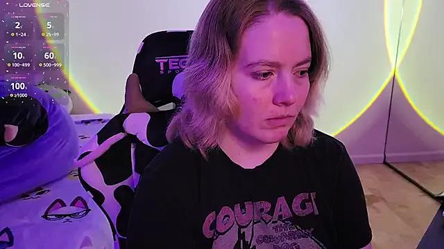 Freechat InternetFairy_XO on StripChat