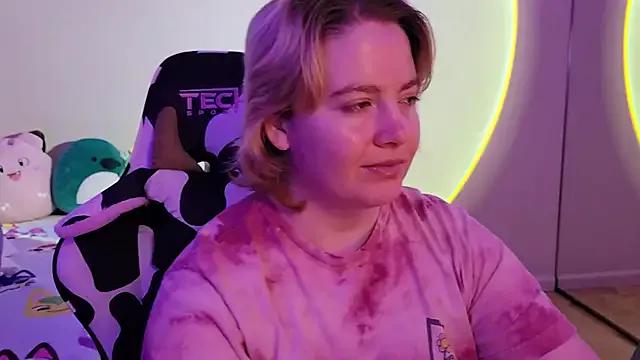 Freechat InternetFairy_XO on StripChat