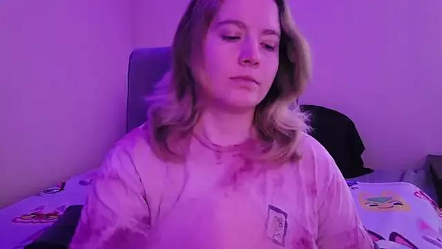 Slutty InternetFairy_XO wants you to fuck her body now InternetFairy_XO from StripChat