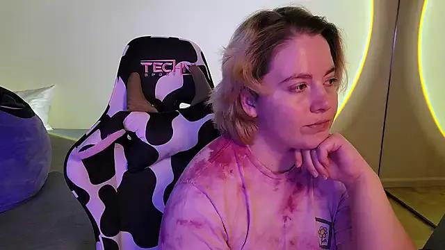 Freechat InternetFairy_XO on StripChat