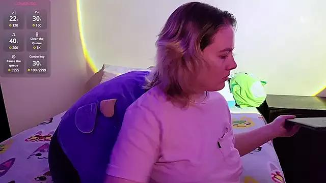 Freechat InternetFairy_XO on StripChat