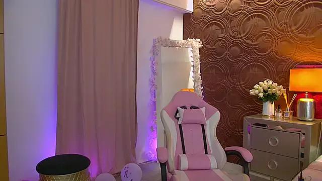 IrisMonn on StripChat 