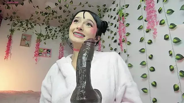 Group issagarcia on StripChat