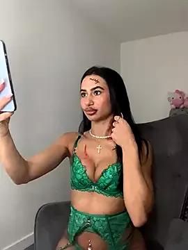 Masturbate to sweet camslut Itsyourgirltee itsyourgirltee from StripChat