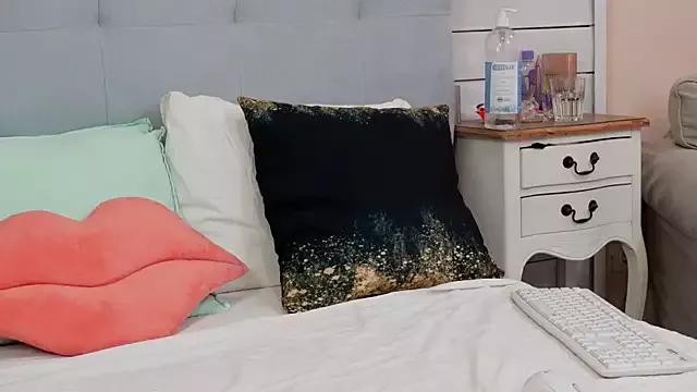 JenniferLovve on StripChat 