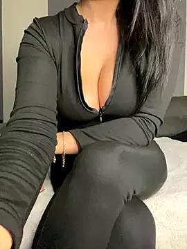 Naked Joliie_coquiine wants you to fuck their body now joliie_coquiine from StripChat