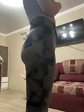 Cute JuicyGamess wants you to fuck her body now JuicyGamess from StripChat