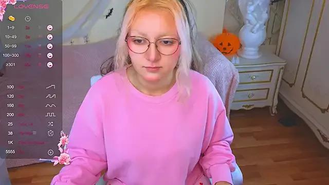 StripChat JuicyLullu JuicyLullu from StripChat