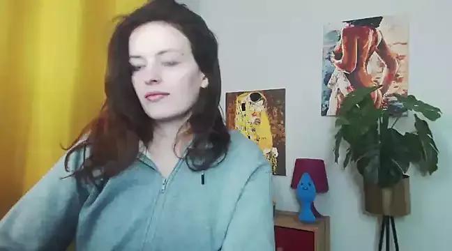 juicyNadine on StripChat 