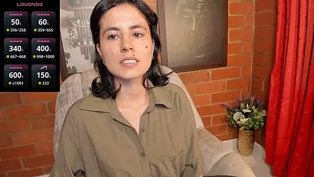 Freechat kanela3434 on StripChat