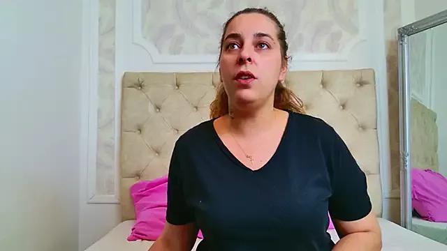 Freechat KarinaNoir on StripChat