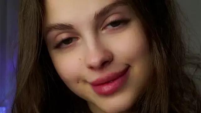 KarinBates on StripChat 
