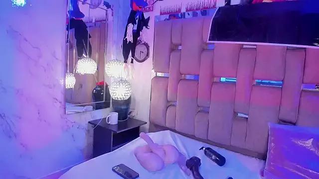 Check out KateLee, she wants to masturbate for you KateLee from StripChat