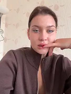 KikiWatson on StripChat 