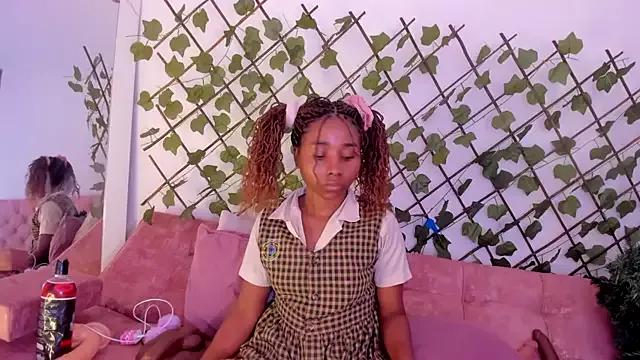 Freechat kimmysantoo on StripChat