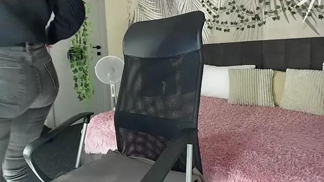 Sweet Kira_Key wants you to fuck her body now Kira_Key from StripChat