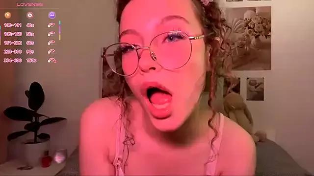 Check out 23 years old Kira_Sanders from StripChat Kira_Sanders from StripChat