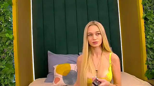 KristinaDane from StripChat