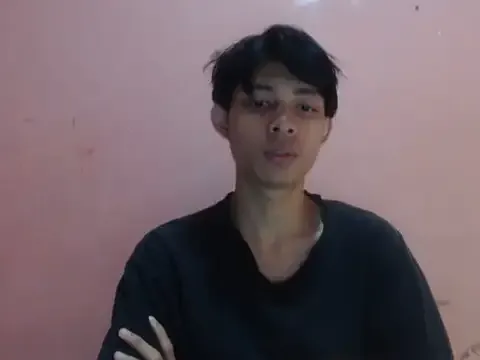 Kyoshi_19 on StripChat