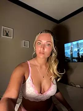 Hot LaceyMilliexoxo wants you to fuck her body now LaceyMilliexoxo from StripChat