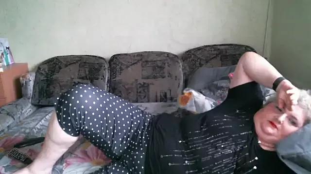 Lana555 on StripChat 