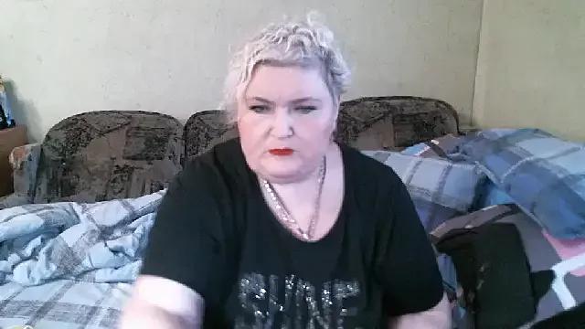 Lana555 on StripChat 