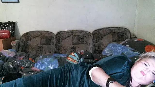 Lana555 on StripChat 