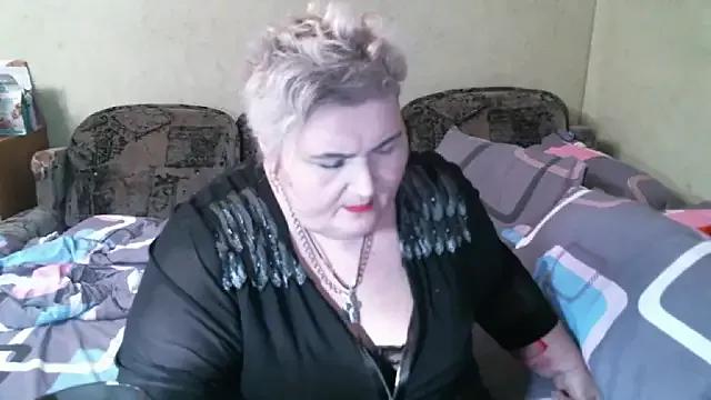 Lana555 on StripChat 