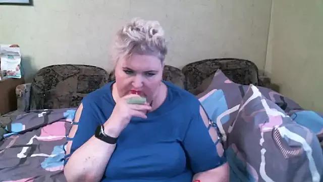 Lana555 on StripChat 