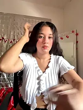 Freechat lana_rousse01 on StripChat