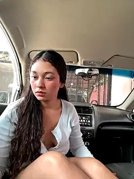 Freechat lana_rousse01 on StripChat