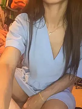 Group LaPetitechienne1 on StripChat