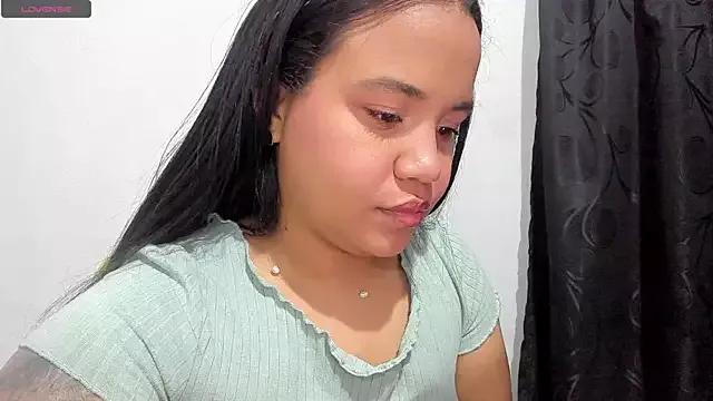 leila_22 on StripChat