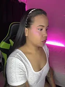 leila_22 on StripChat