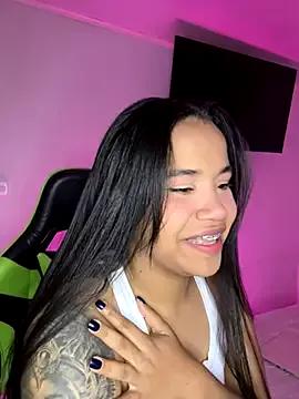leila_22