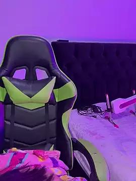 leila_22 on StripChat