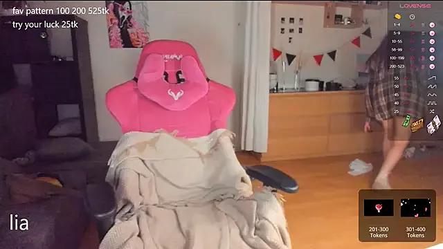 lil_lia on StripChat 