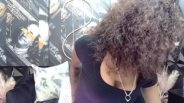 Lilmisbaddyxxx on StripChat 