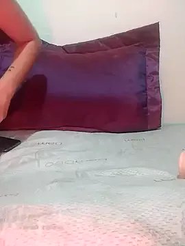 Freechat linalolo_12 on StripChat