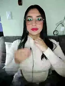 Linda_Saenz_ from StripChat