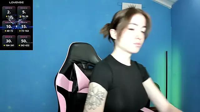 Luxuryalma on StripChat 