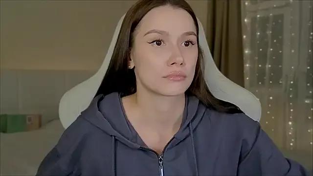 Madi_soon from StripChat