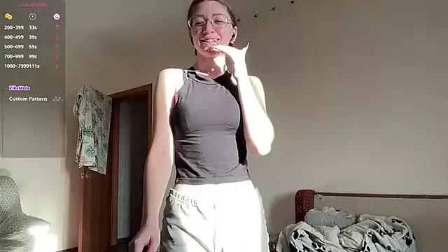 Try hot escort MargarettNewbie MargarettNewbie from StripChat