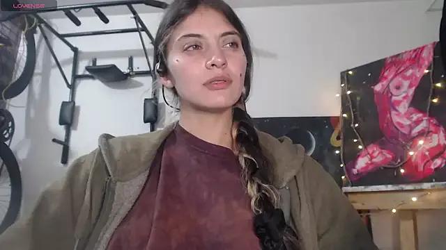 Freechat mariecam420 on StripChat