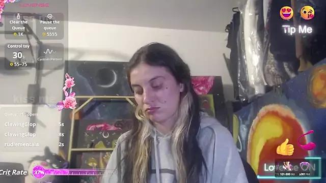 Freechat mariecam420 on StripChat