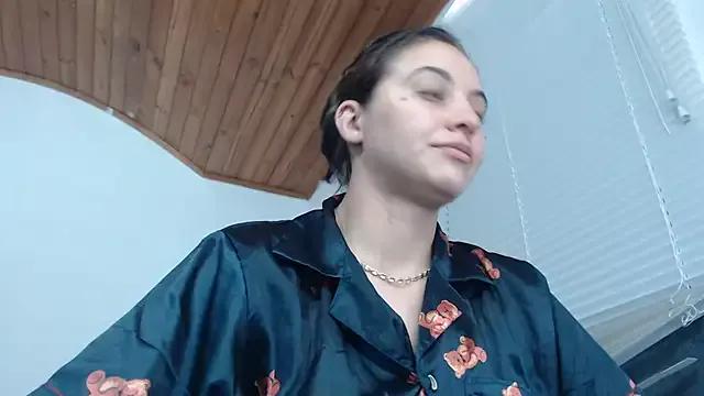 Freechat mariecam420 on StripChat