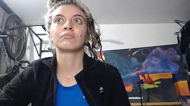 Freechat mariecam420 on StripChat