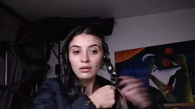 Freechat mariecam420 on StripChat